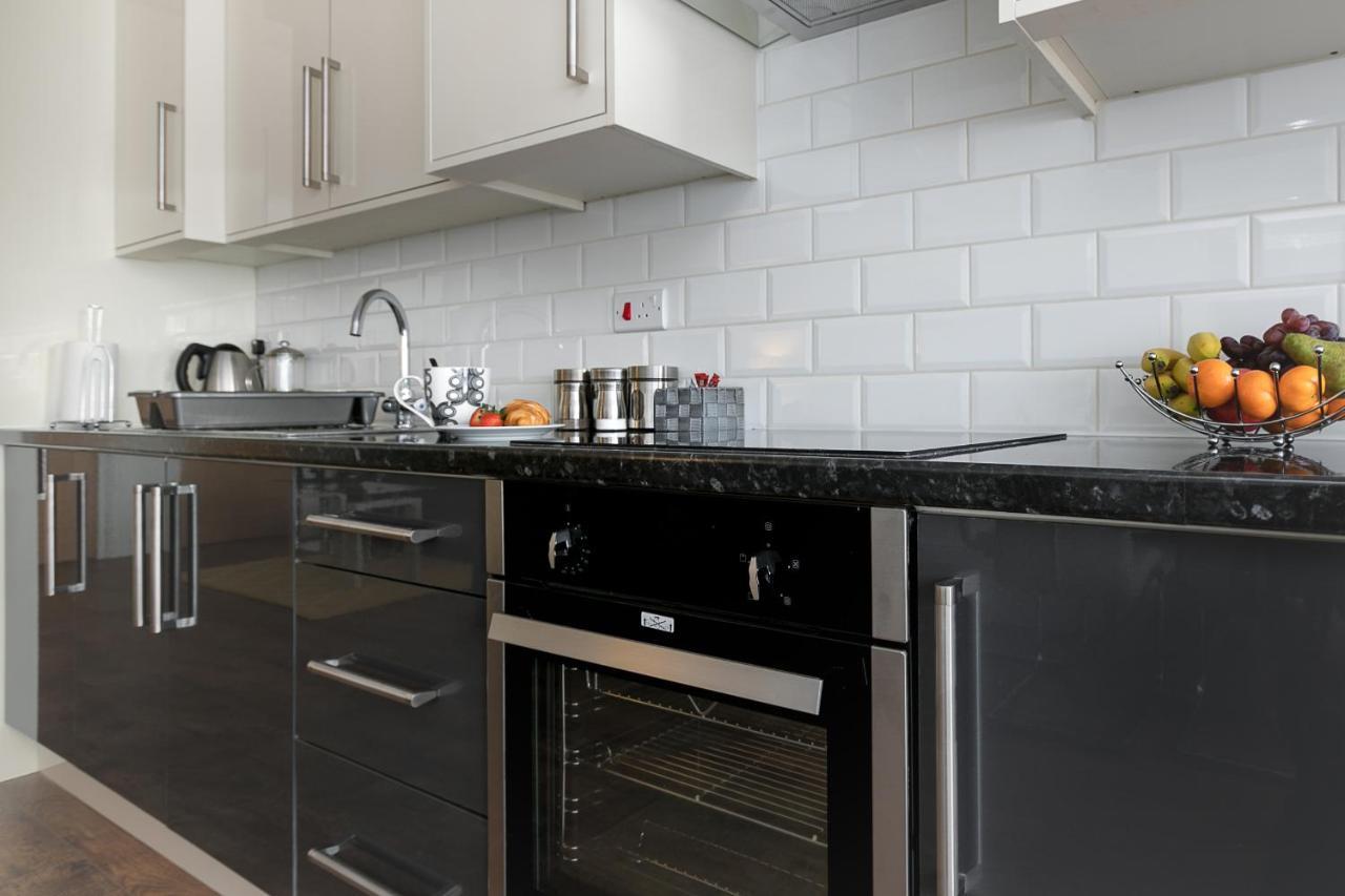 Kvm - City Apartments - Contractors - Town Centre By Kvm Stays Питерборо Екстериор снимка