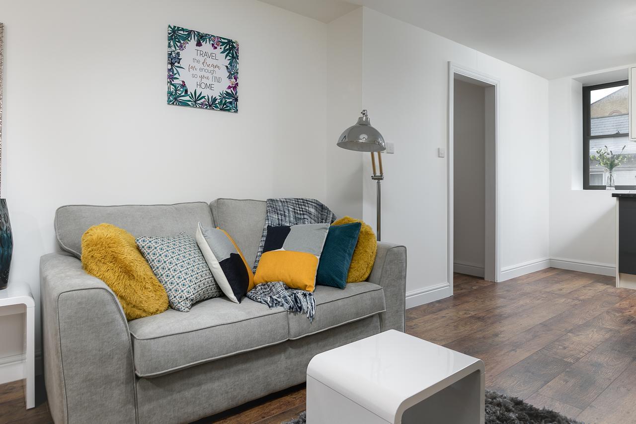 Kvm - City Apartments - Contractors - Town Centre By Kvm Stays Питерборо Екстериор снимка