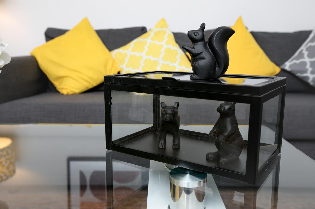 Kvm - City Apartments - Contractors - Town Centre By Kvm Stays Питерборо Екстериор снимка